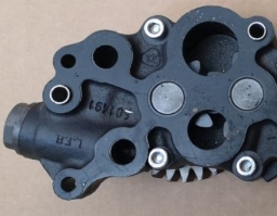 504350713 Oil pump