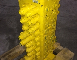 723-59-18100  Valve Block