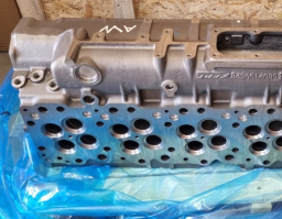 5801372235 Cylinder head F3BFE613