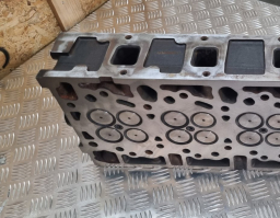 320/02712 Cylinder head