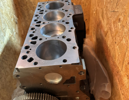 504384520 Short engine NEF45