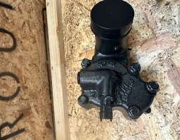 504287790 Thermostat body