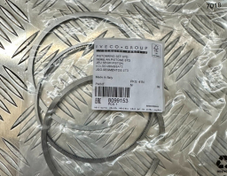 8099153	PISTON RING SET STD	T421797